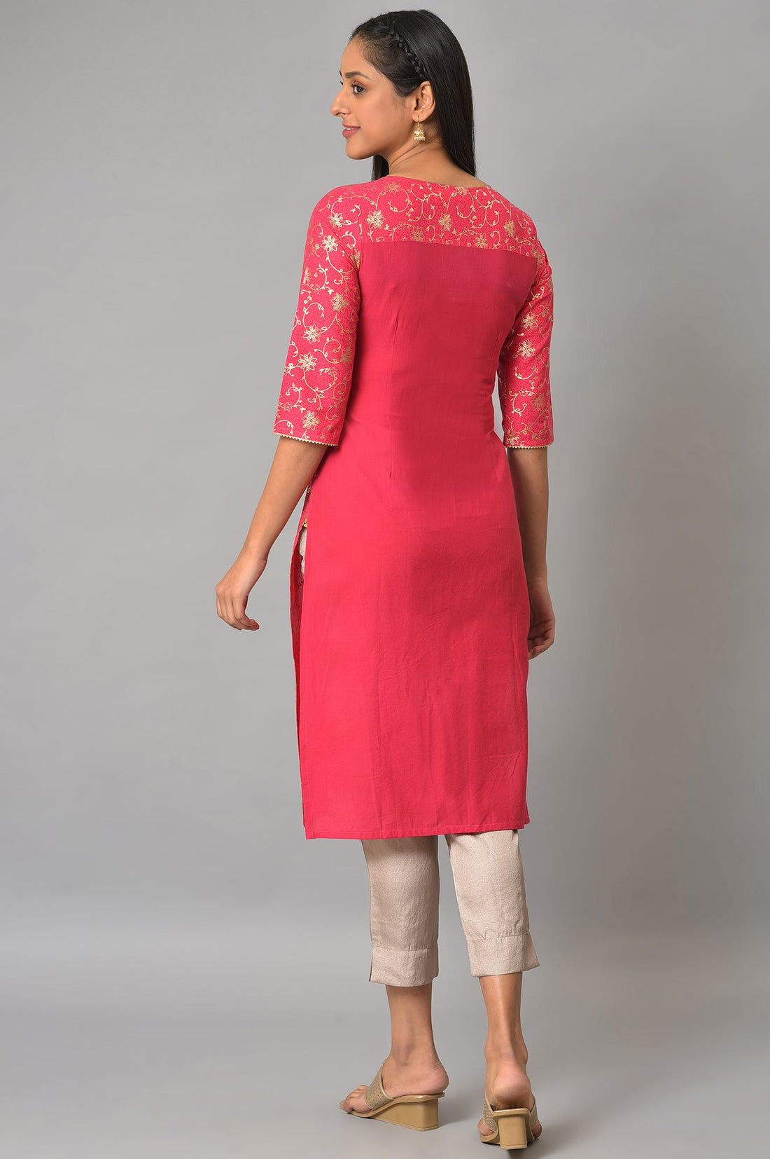 Pink Rayon kurta In Floral Foil Print