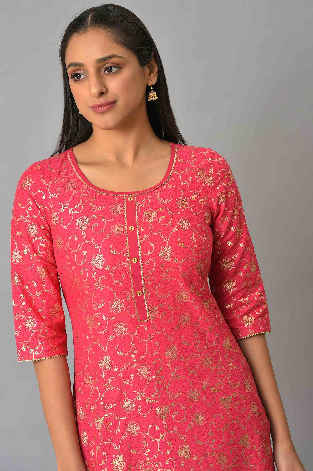 Pink Rayon kurta In Floral Foil Print