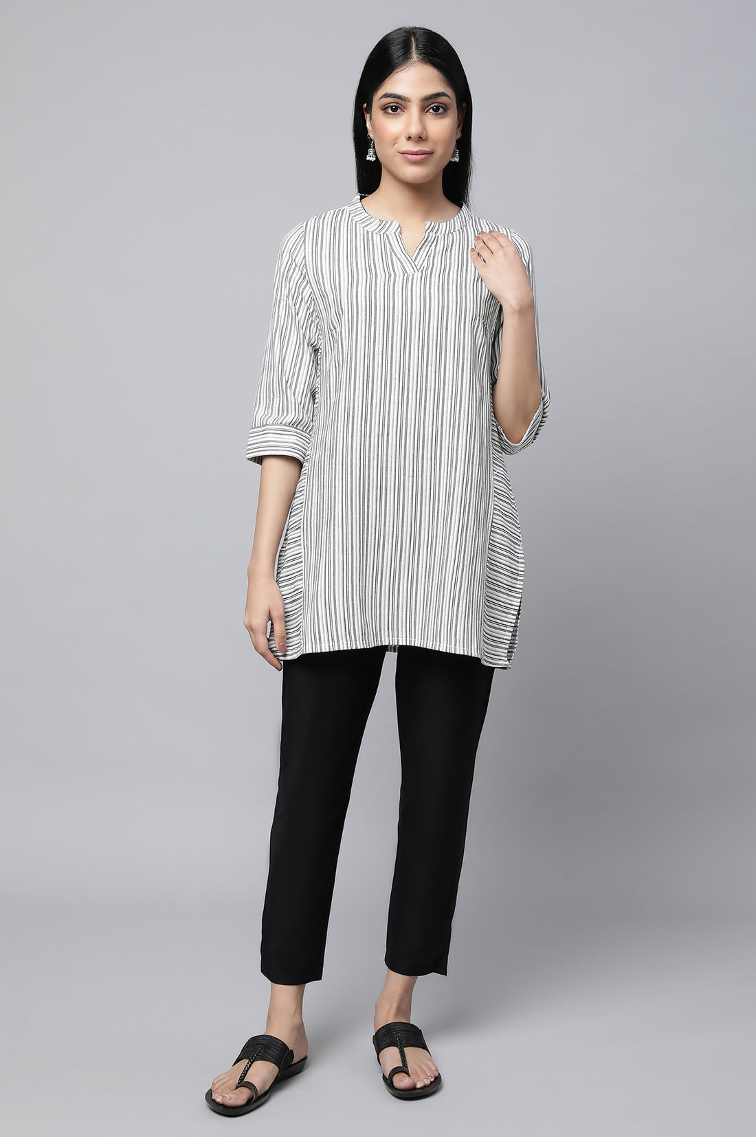 White Striped Collar Band With V-Slit kurta