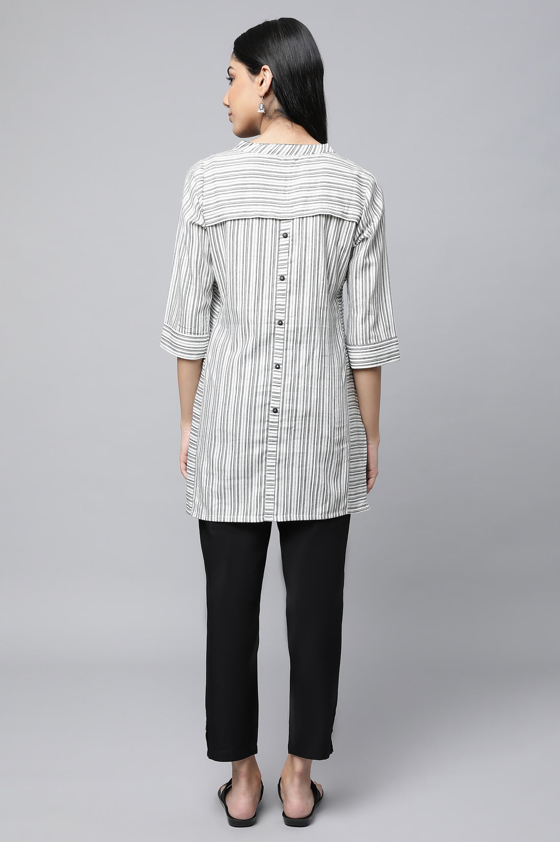 White Striped Collar Band With V-Slit kurta