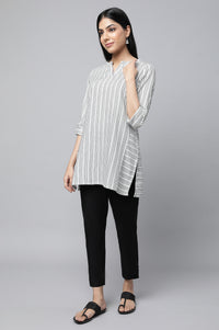 White Striped Collar Band With V-Slit kurta