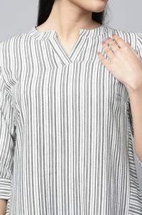 White Striped Collar Band With V-Slit kurta