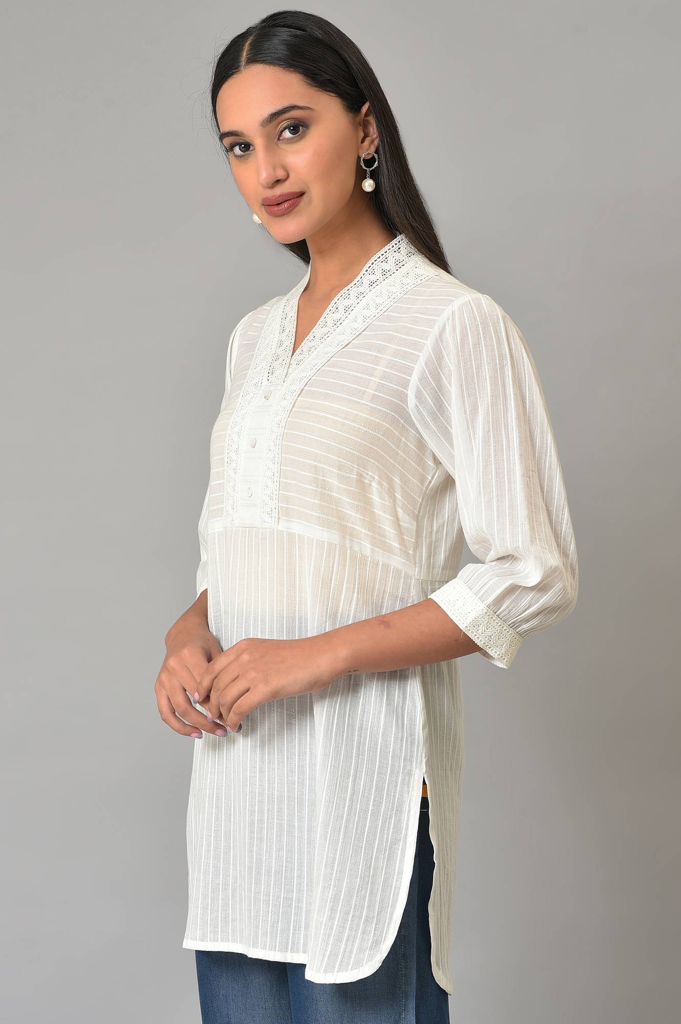 White Striped Cotton V-Neck kurta