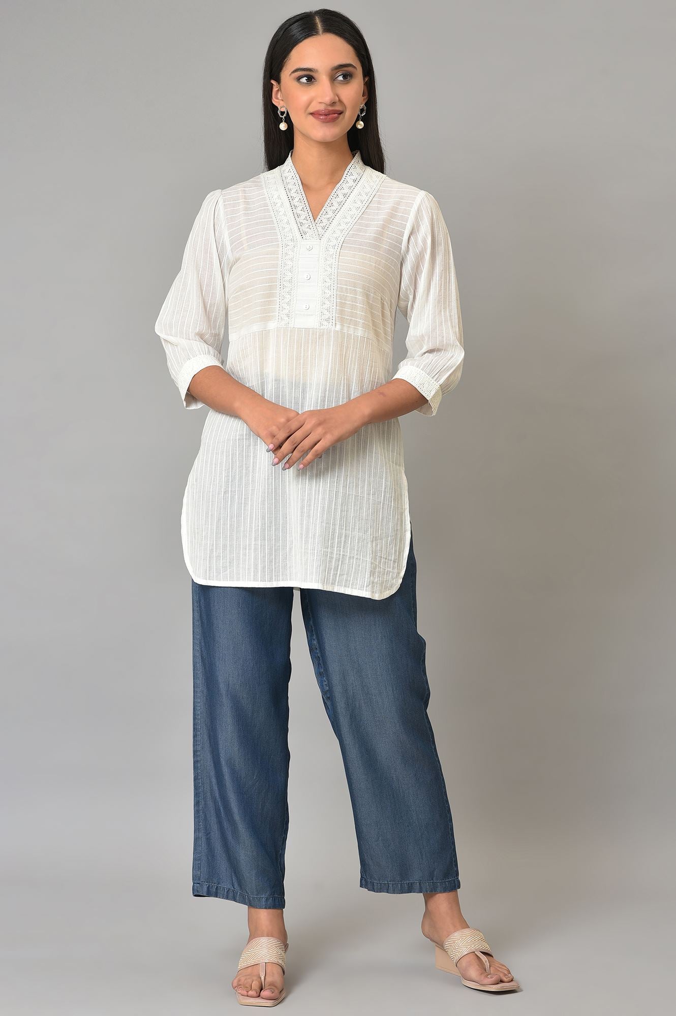 White Striped Cotton V-Neck kurta