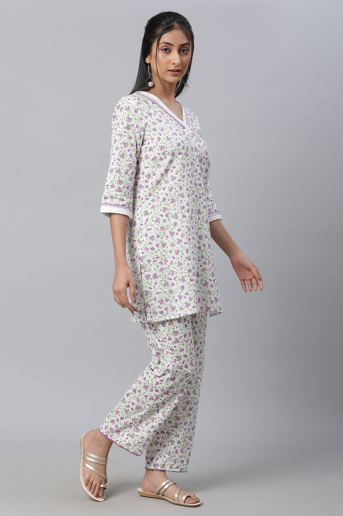 White Textured Cotton Floral Print Kurta