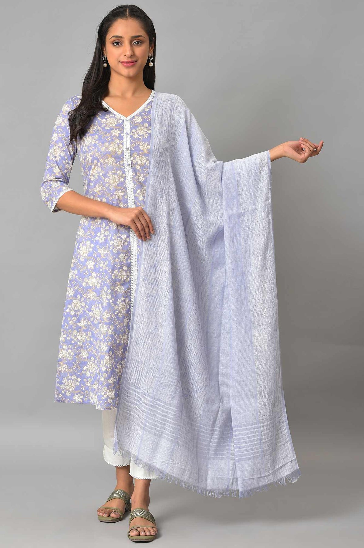 Lavendar And White Yarn-Dyed Premium Dupatta - FS