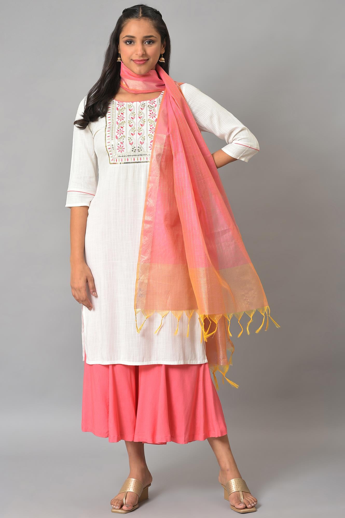 Pink Yarn-Dyed Premium Dupatta