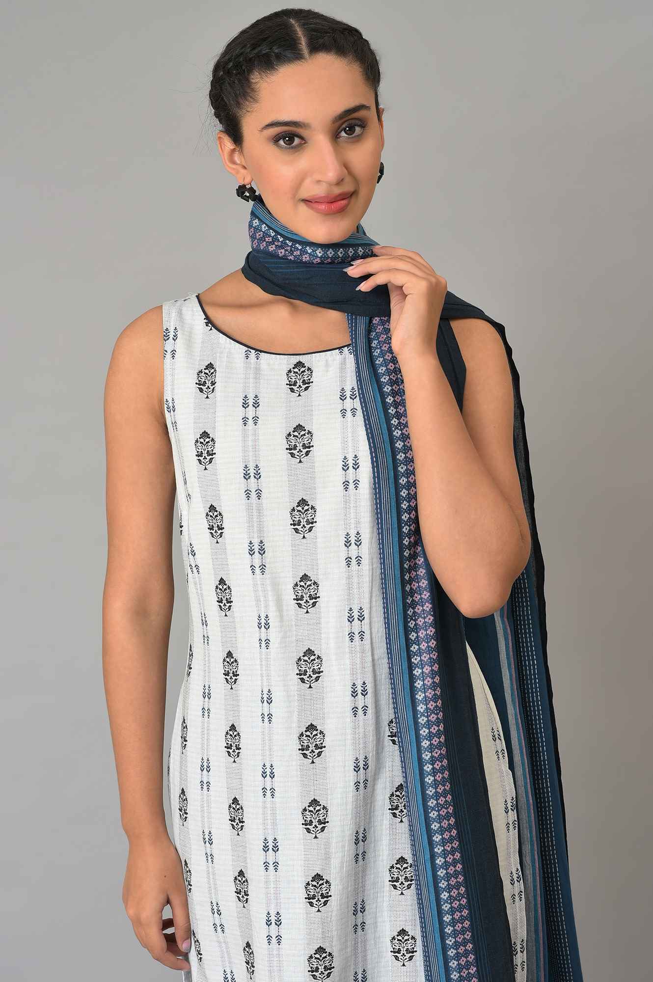 White Floral Cotton Sleeveless kurta Set