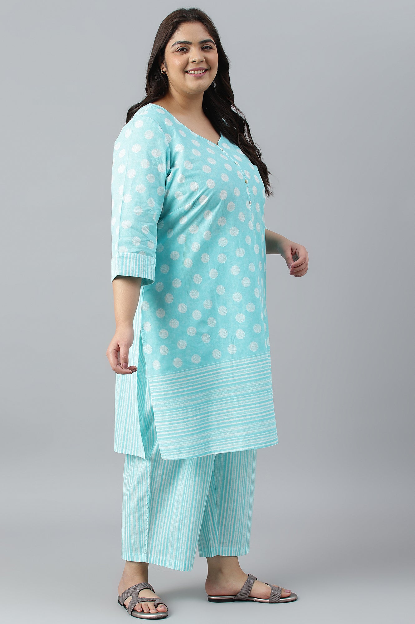 Plus Sie Blue Polka Dots Printed Cotton kurta With Narrow Palaza