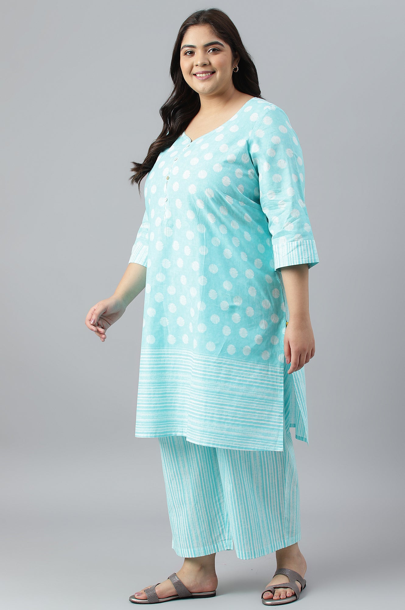 Plus Sie Blue Polka Dots Printed Cotton kurta With Narrow Palaza