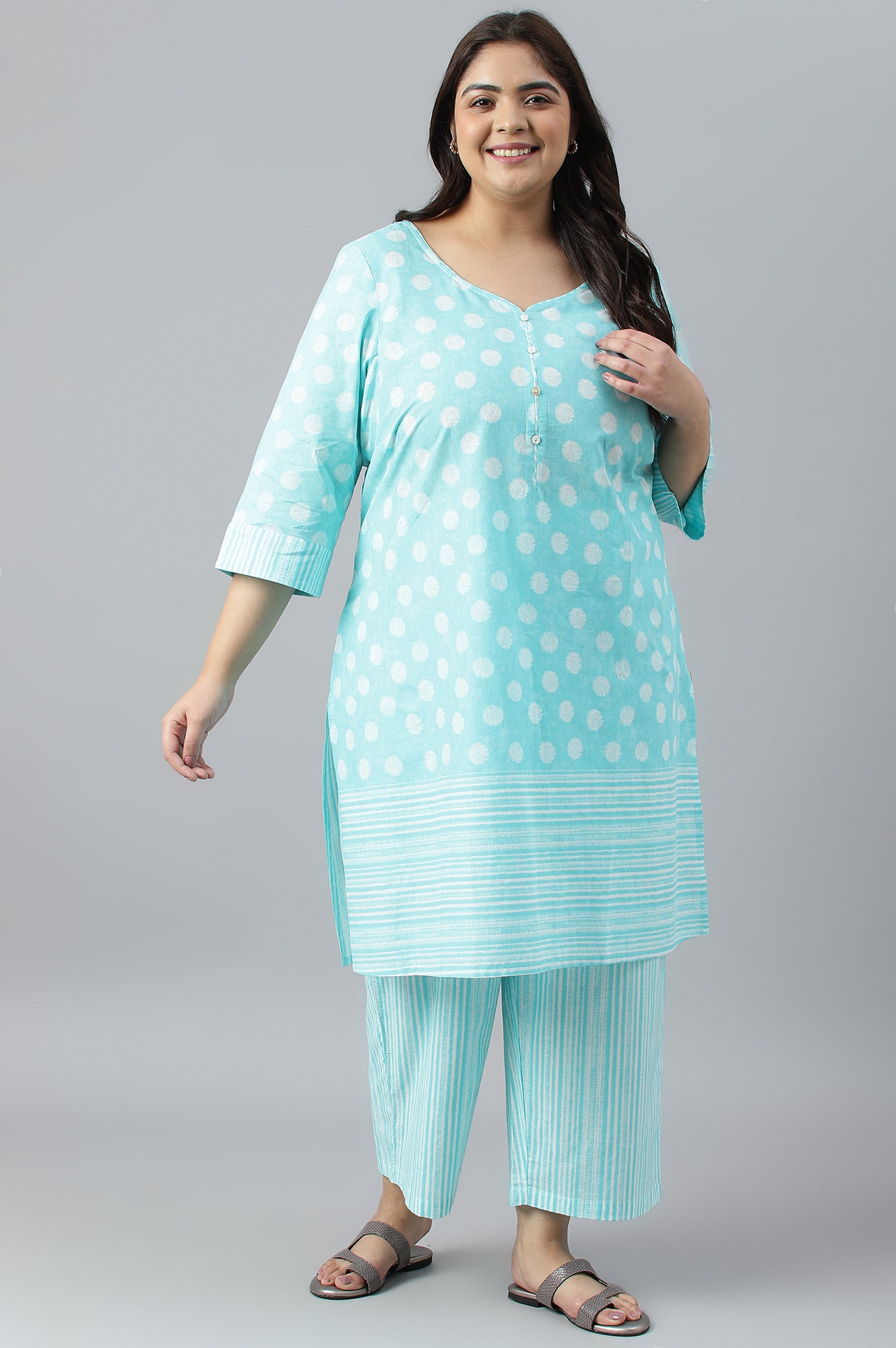 Plus Sie Blue Polka Dots Printed Cotton kurta With Narrow Palaza