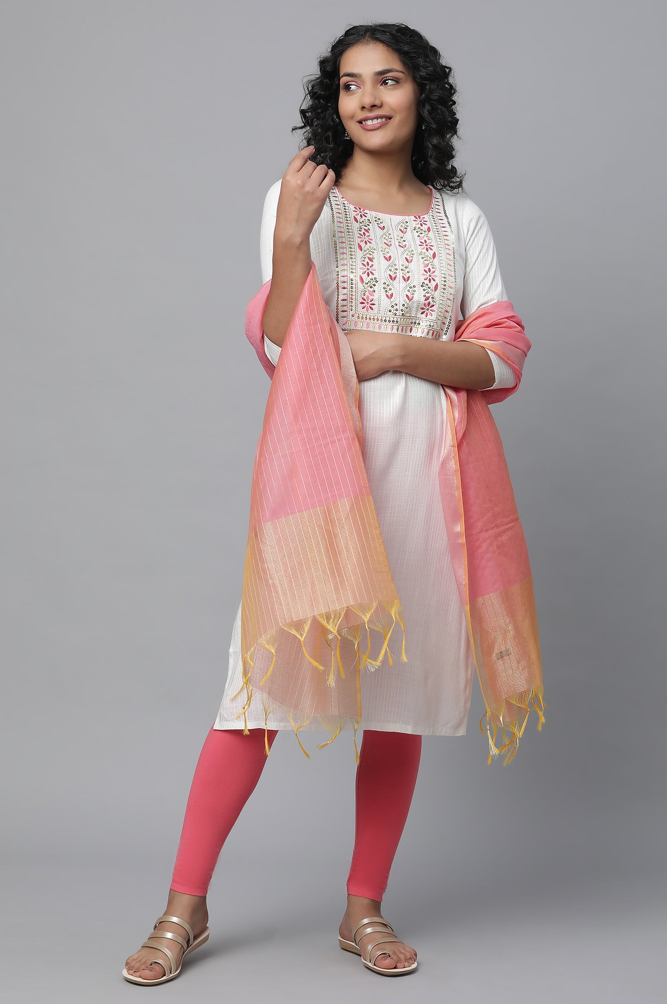 White Festive Embroidered kurta Set