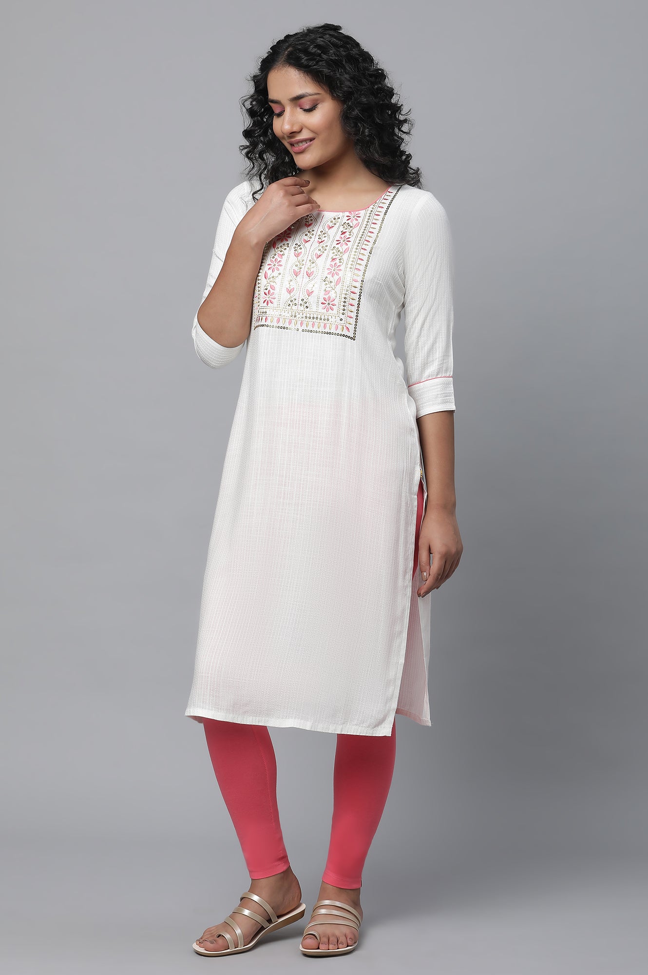 White Festive Embroidered kurta Set