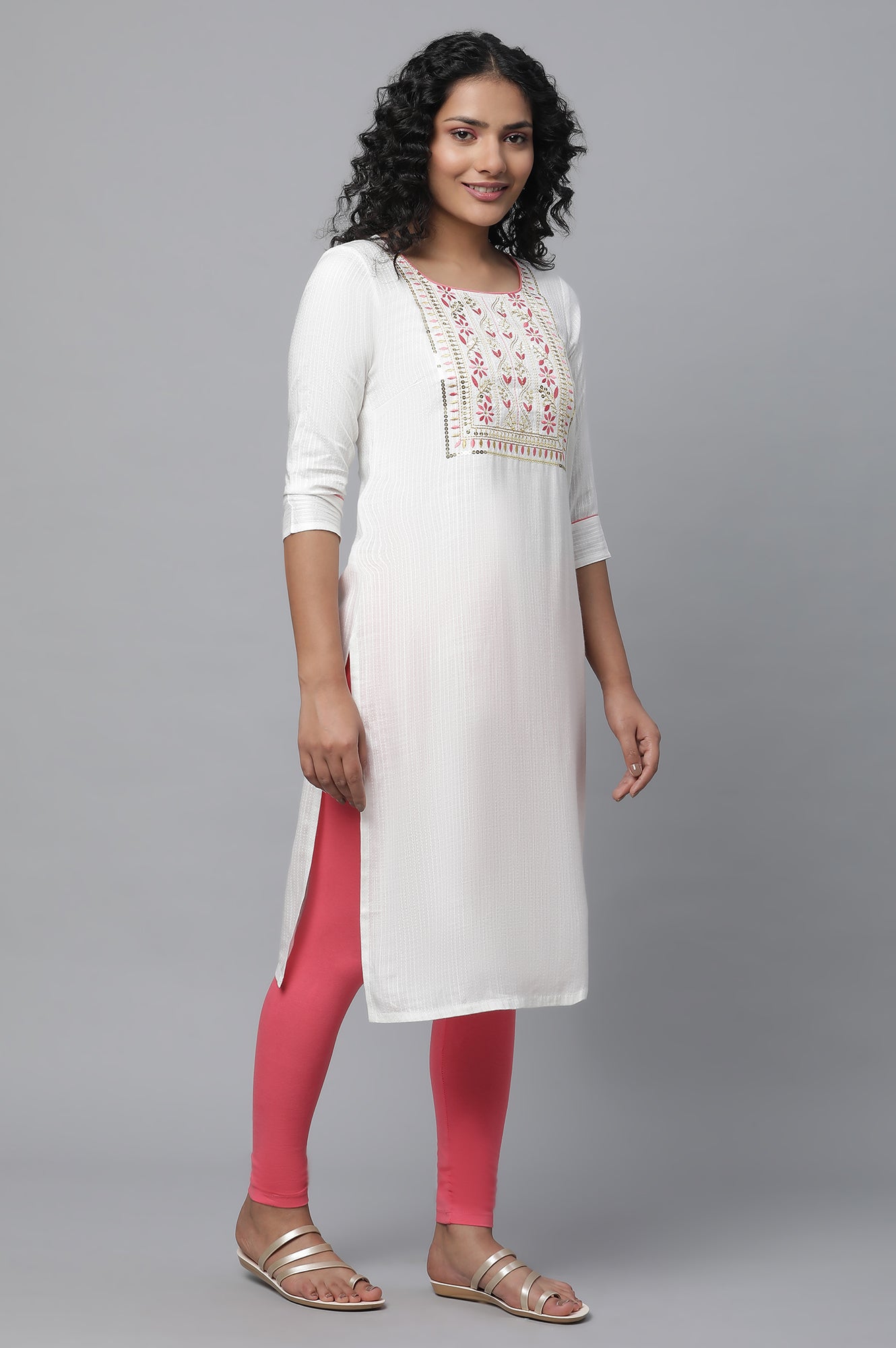 White Festive Embroidered kurta Set