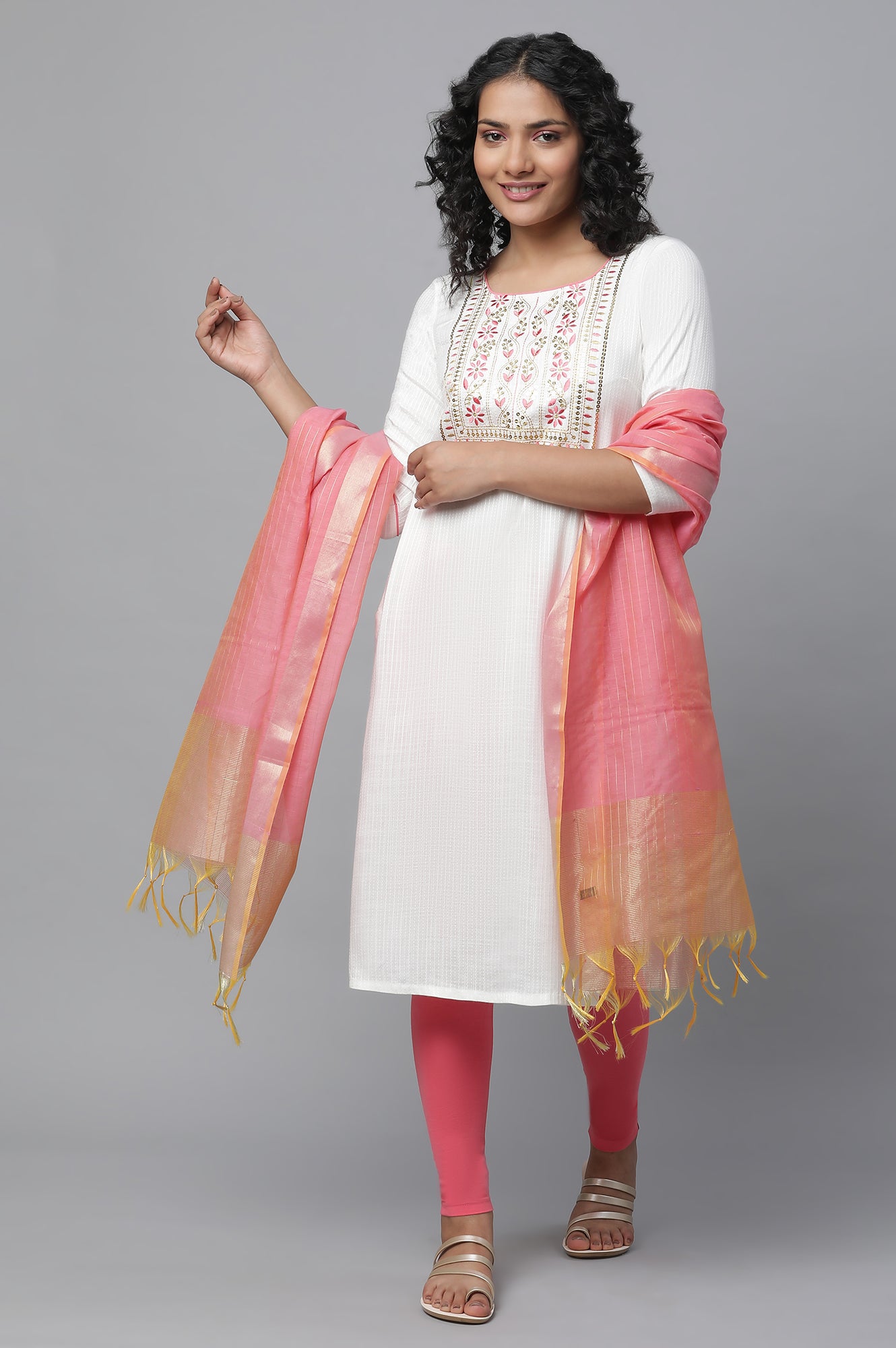 White Festive Embroidered kurta Set