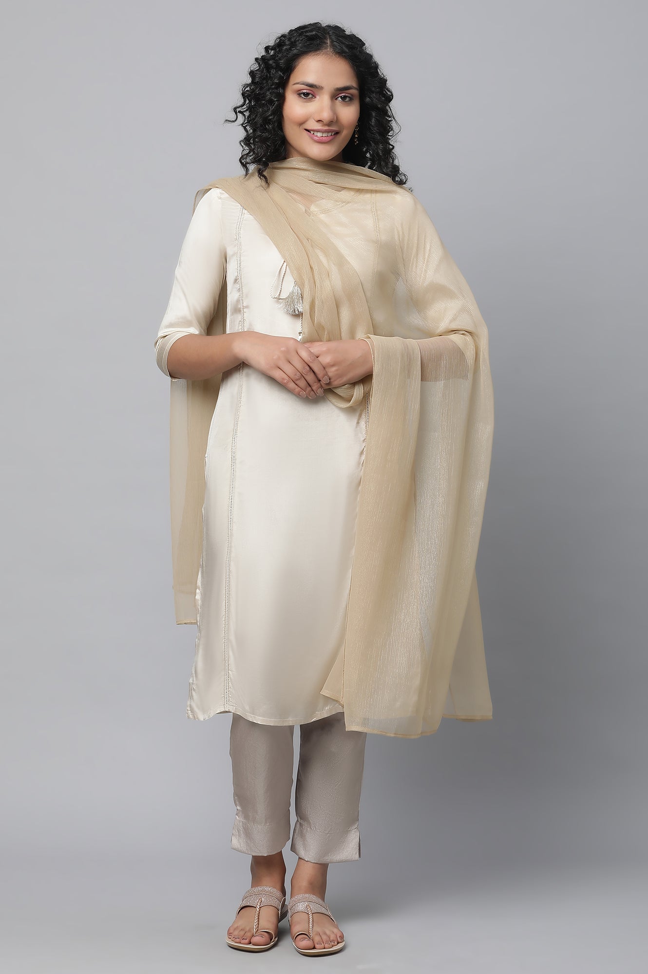 Off-White Shantung kurta, Pants &amp; Dupatta Set