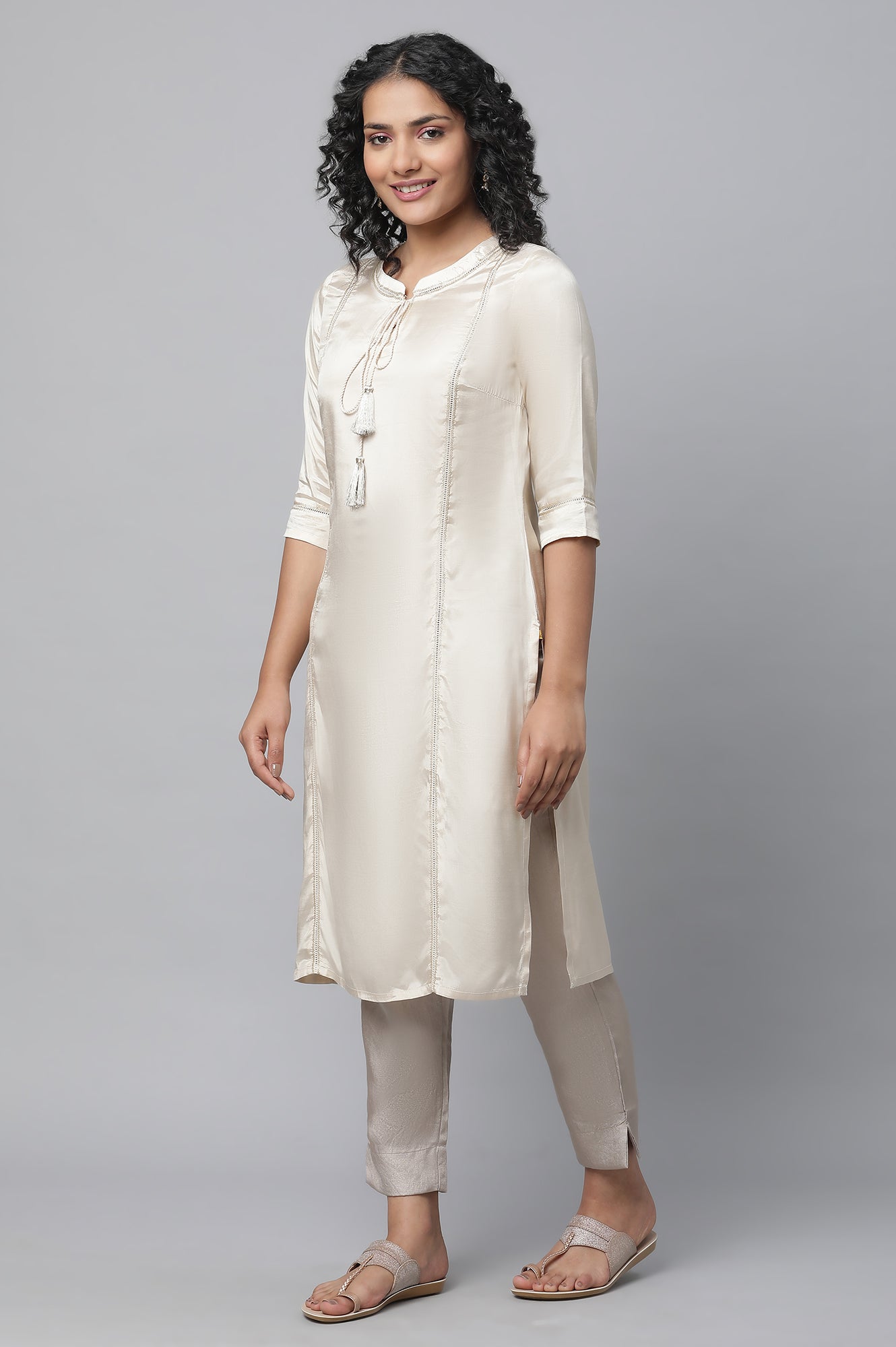 Off-White Shantung kurta, Pants &amp; Dupatta Set