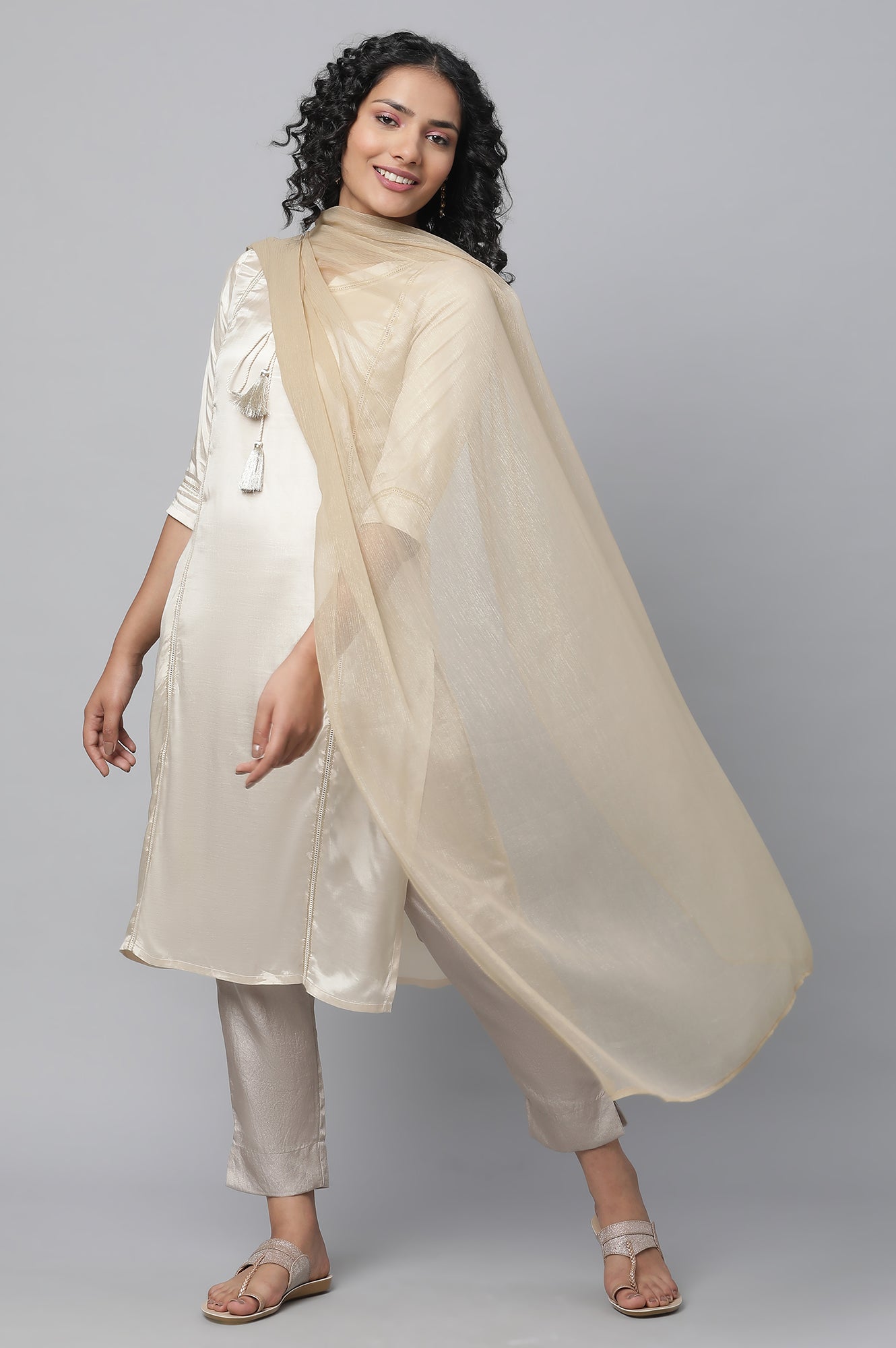 Off-White Shantung kurta, Pants &amp; Dupatta Set