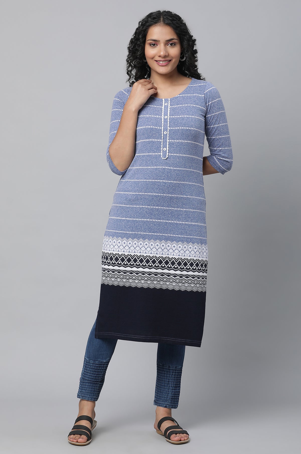 Blue Jacquard Knitted kurta & Denim Jeggings Set - S