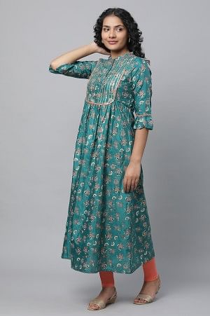 Green Heavy Embellished kurta &amp; Tights Set