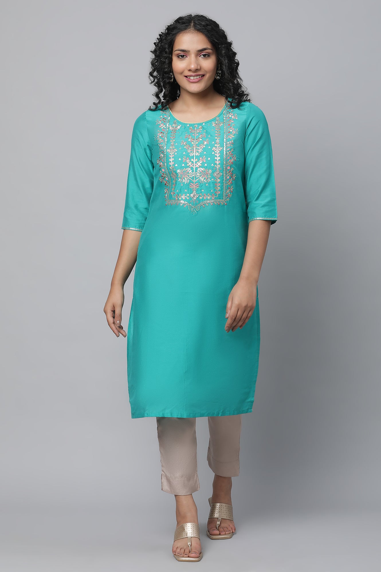 Green Embroidered kurta &amp; Trousers Set