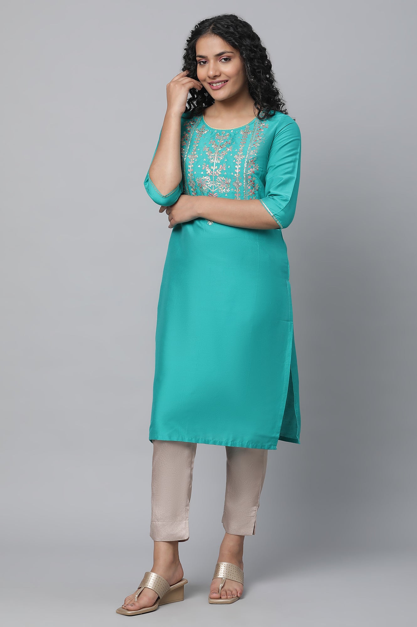 Green Embroidered kurta &amp; Trousers Set