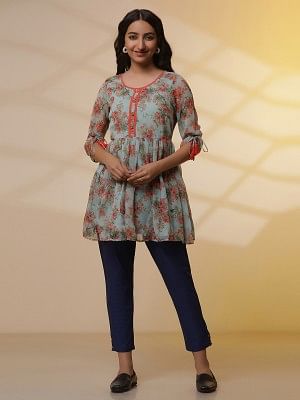 Green Floral Printed Peplim Short Kurti and Trousers Set