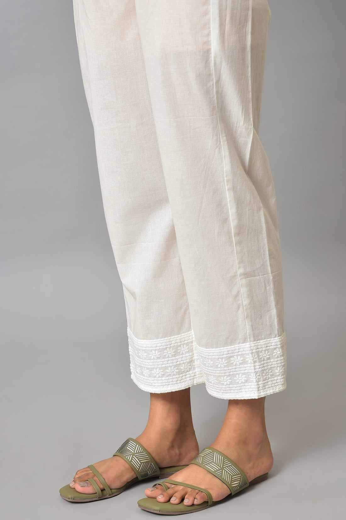 White Schiffli kurta And Palazzo Set