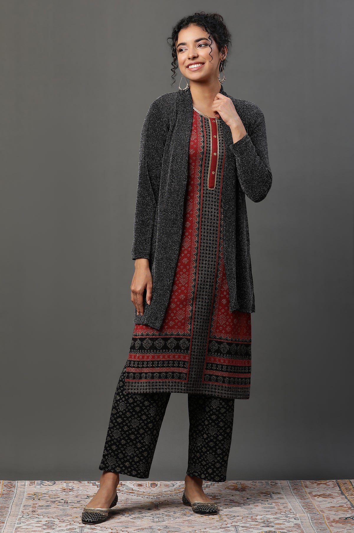 Black Shimmer Front Open Winter Gilet - M