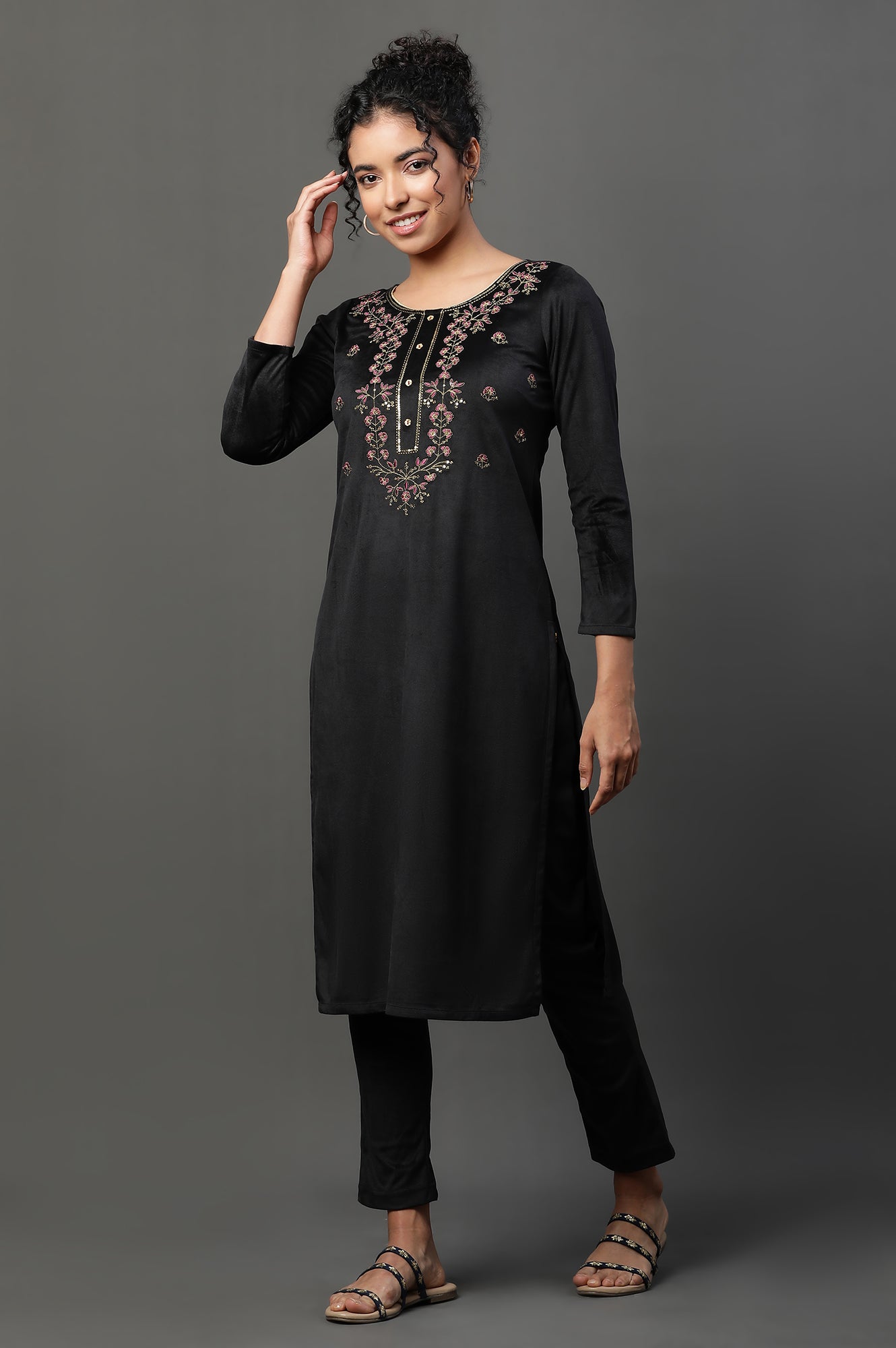 Black Embroidered Velvet Kurta and Pants Set