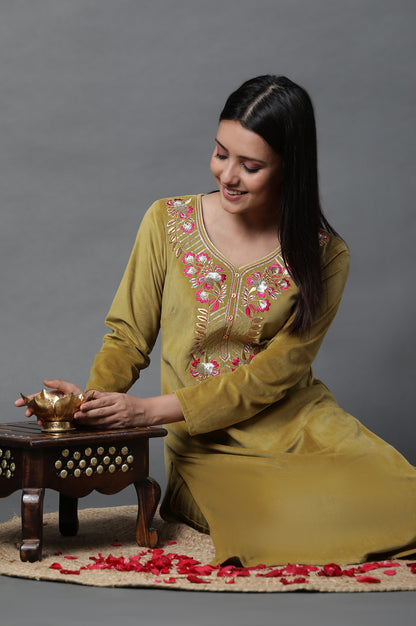 Green Heavy Embroidered Winter Kurta and Pants Set