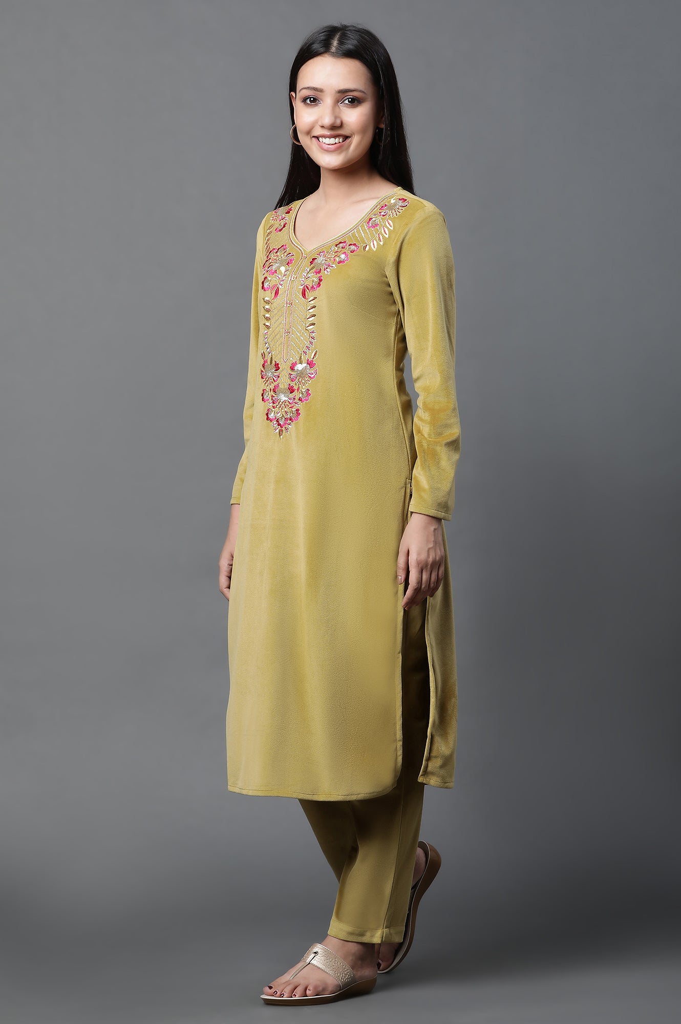 Green Heavy Embroidered Winter Kurta and Pants Set