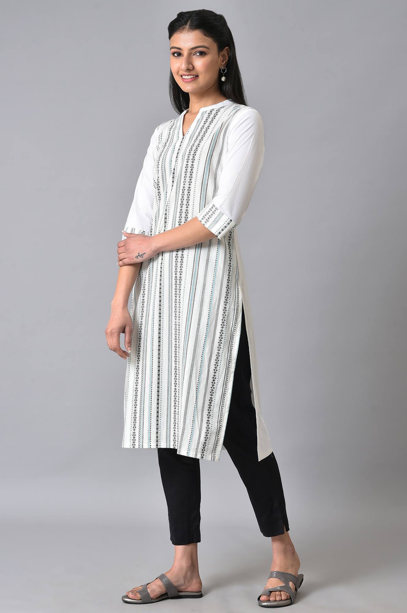 White Geometric Printed Summer Kurta