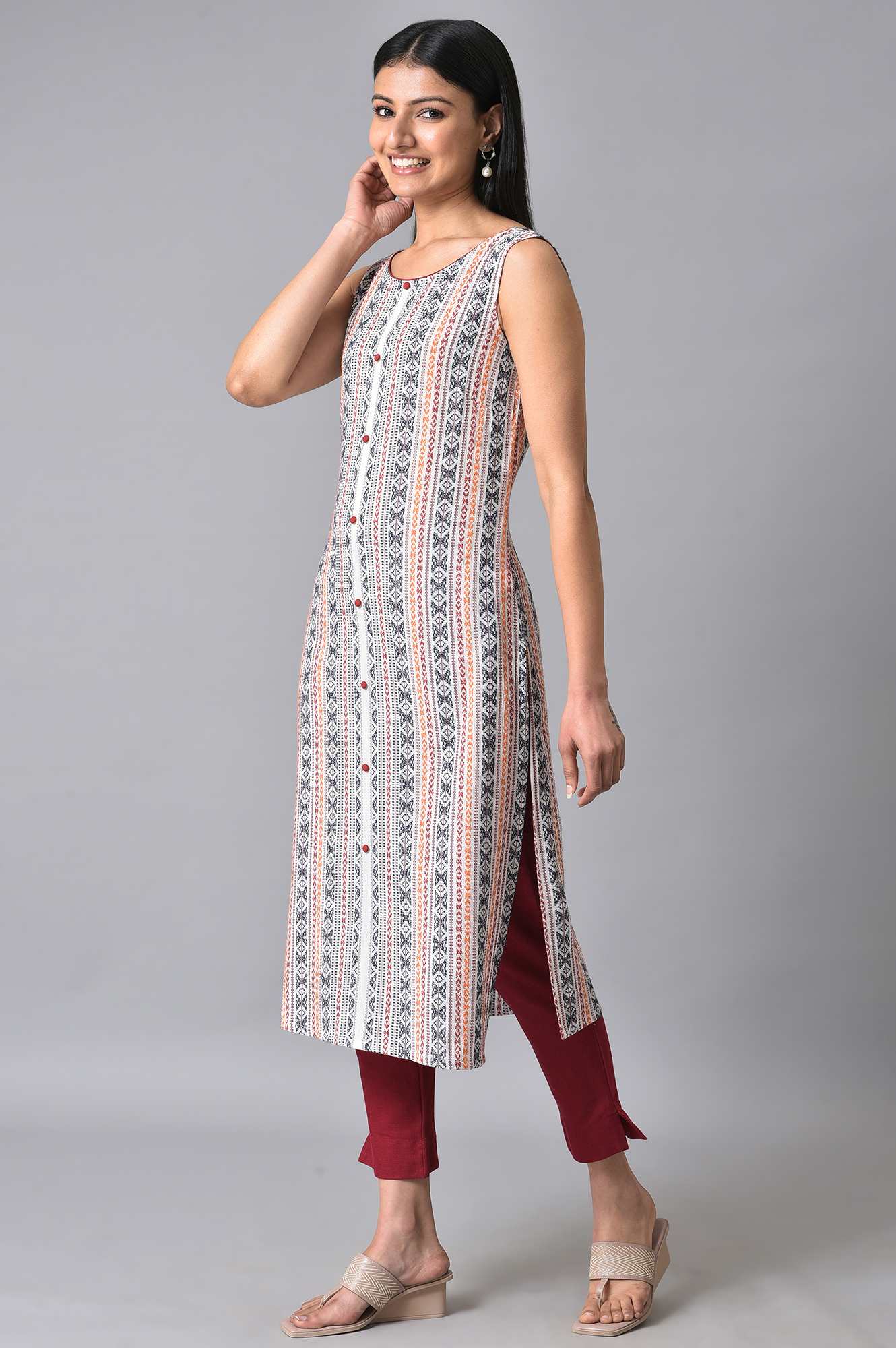 White Cotton Dobby Sleeveless kurta