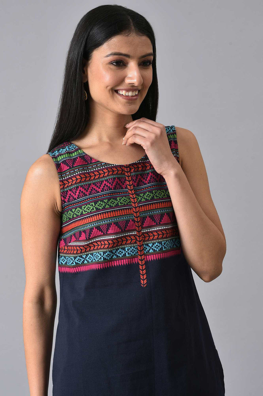 Blue Straight Sleeveless Kurta