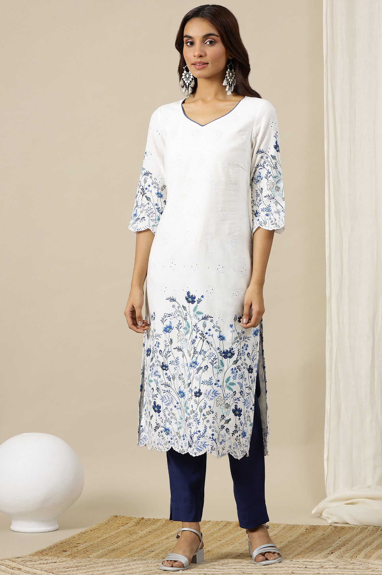 White Floral Printed Schiffli Embroidered Sweetheart Neck Straight Kurta