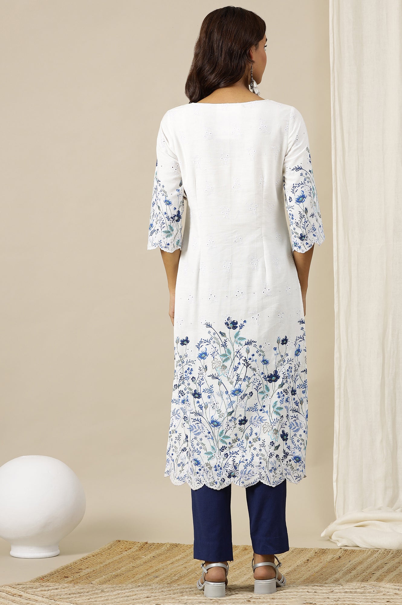 White Floral Printed Schiffli Embroidered Sweetheart Neck Straight Kurta