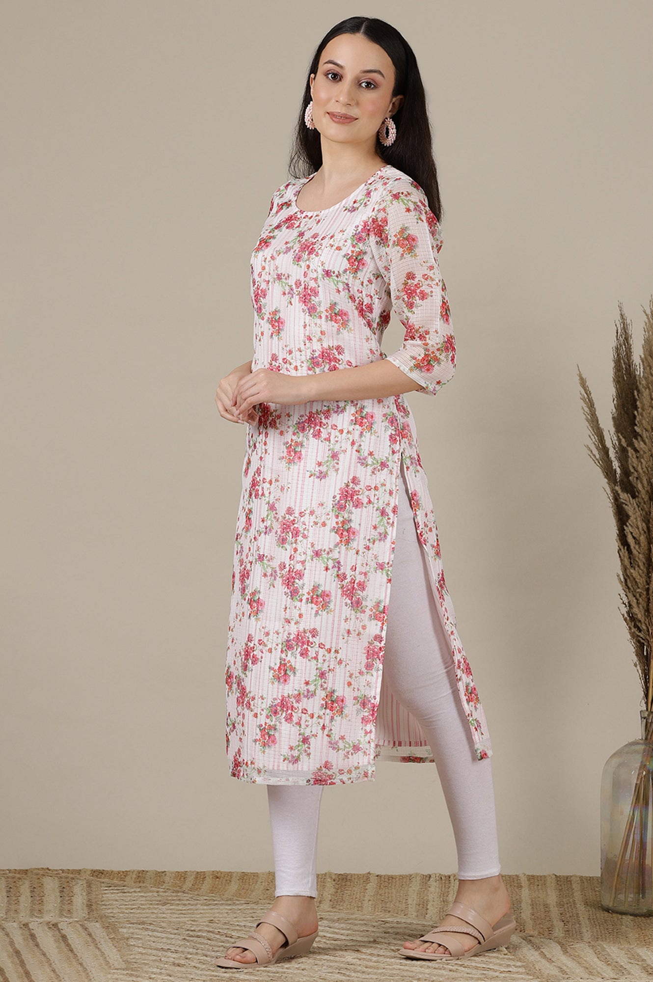 White &amp; Pink Floral Printed Straight Kota Kurta