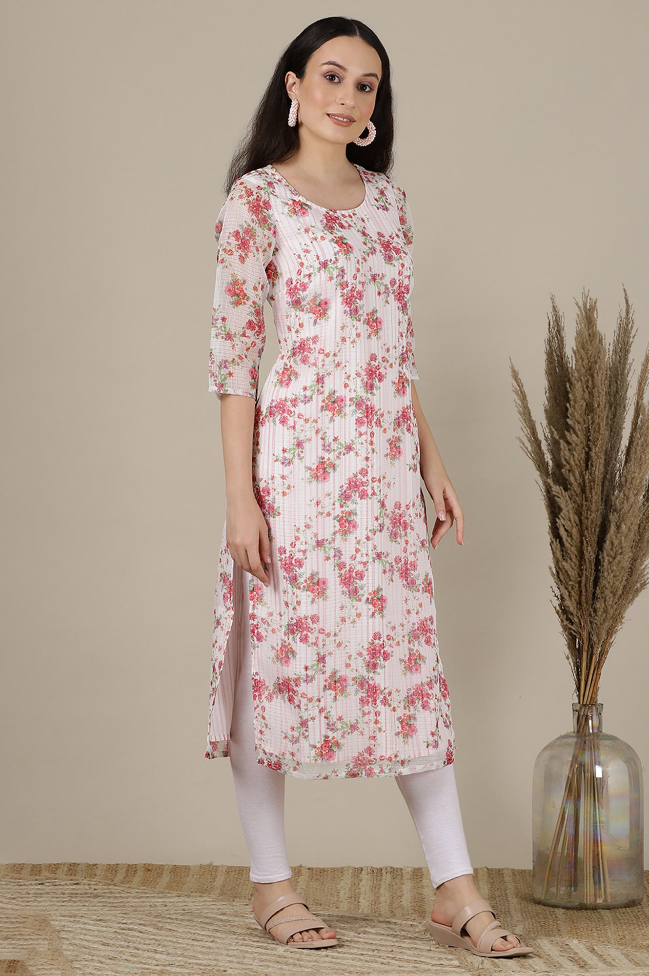 White &amp; Pink Floral Printed Straight Kota Kurta