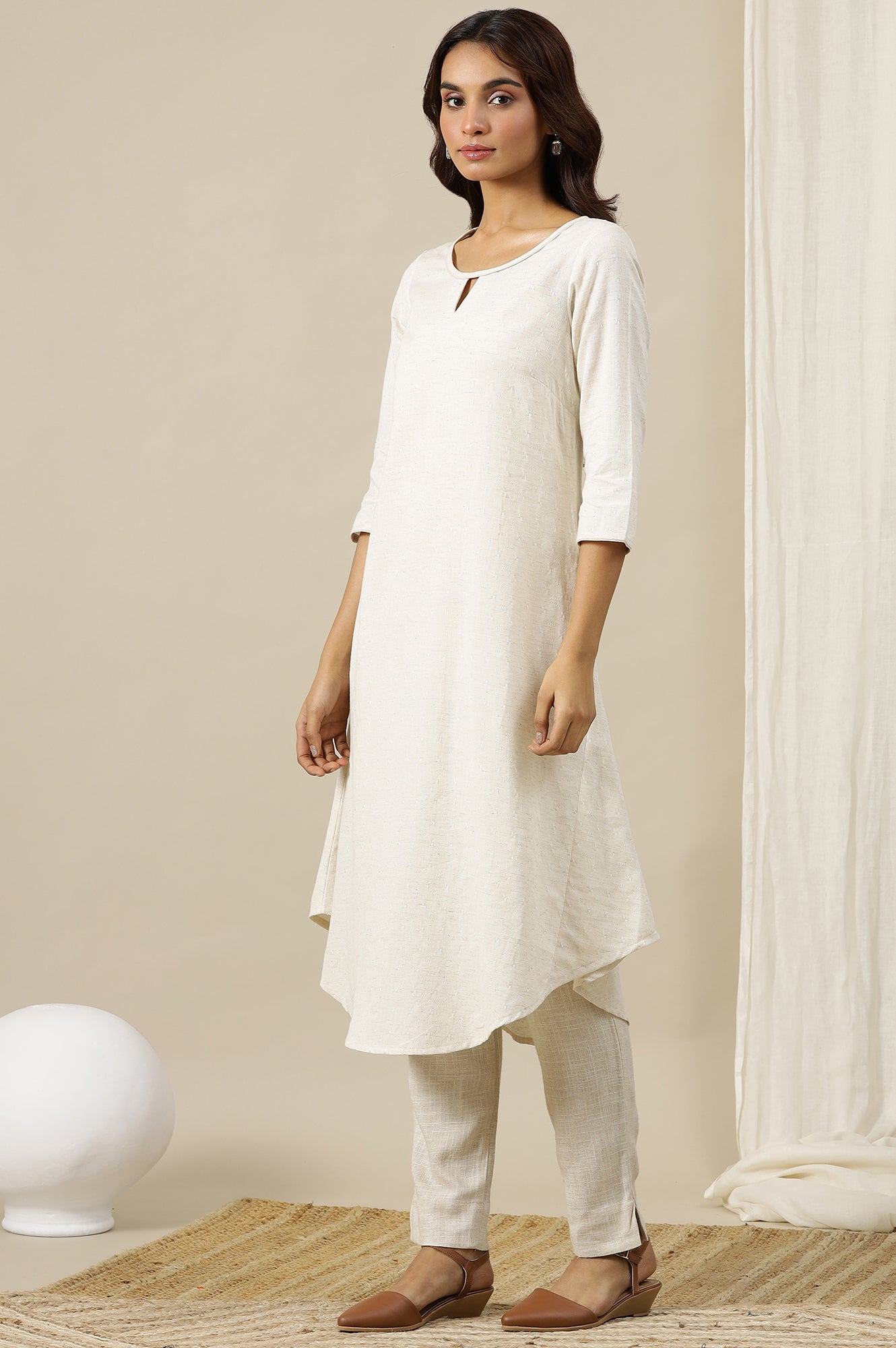 Off-White Yarn Dyed Asymmetrical Cotton Flax Kurta