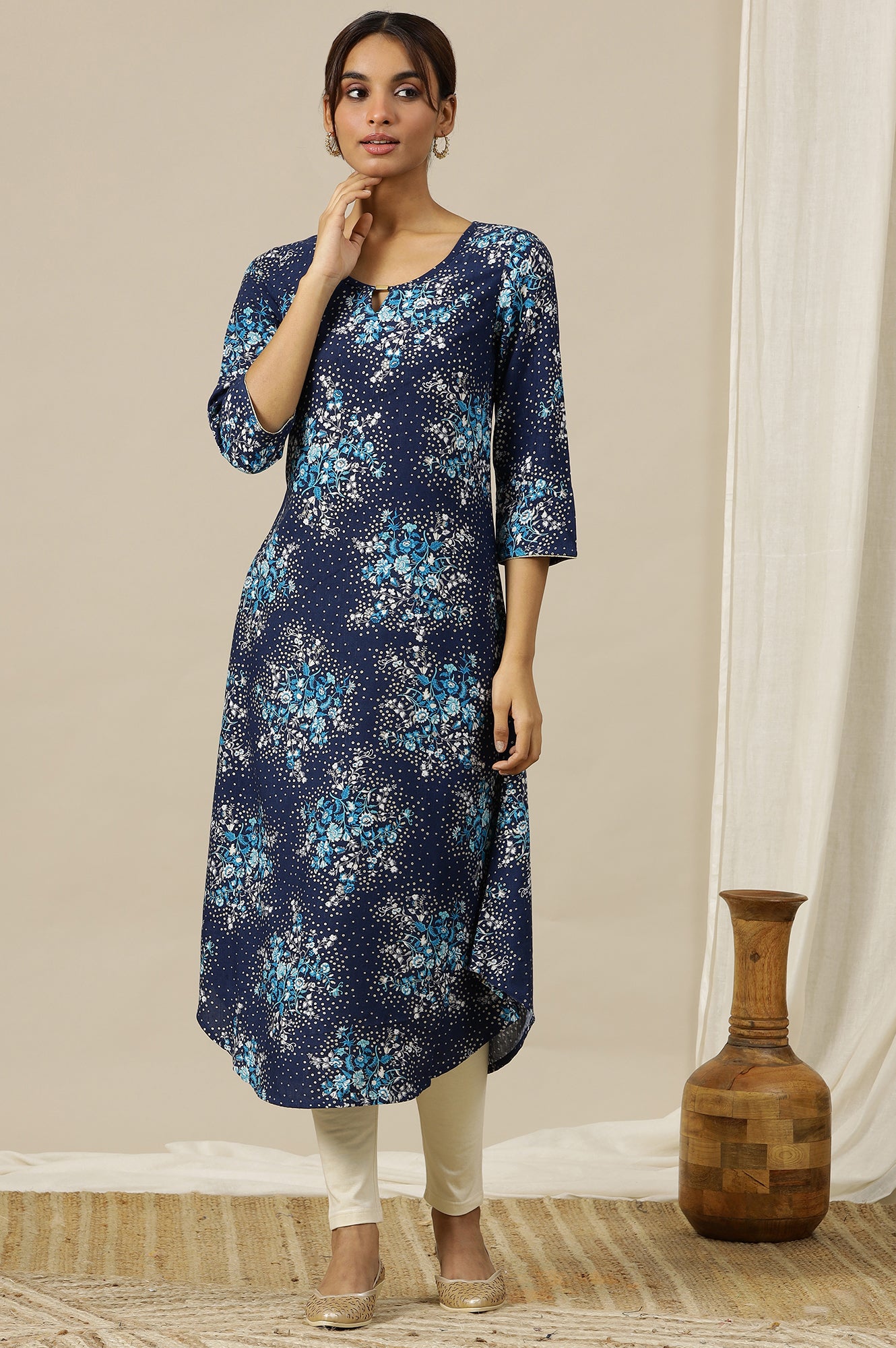 Blue Floral Printed Asymmetrical Kurta with Neck Metal Clasp