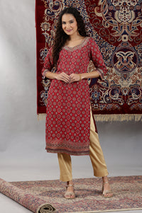Maroon Abstract Print Sequined Straight Woven Kurta