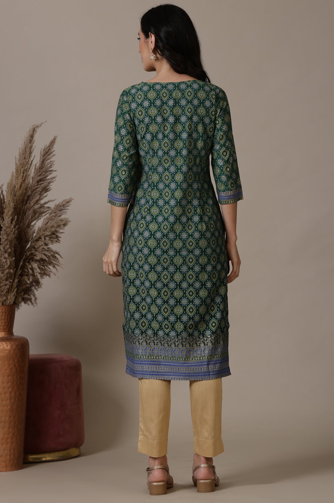 Green Abstract Printed Straight Kurta with Embroidered Neck