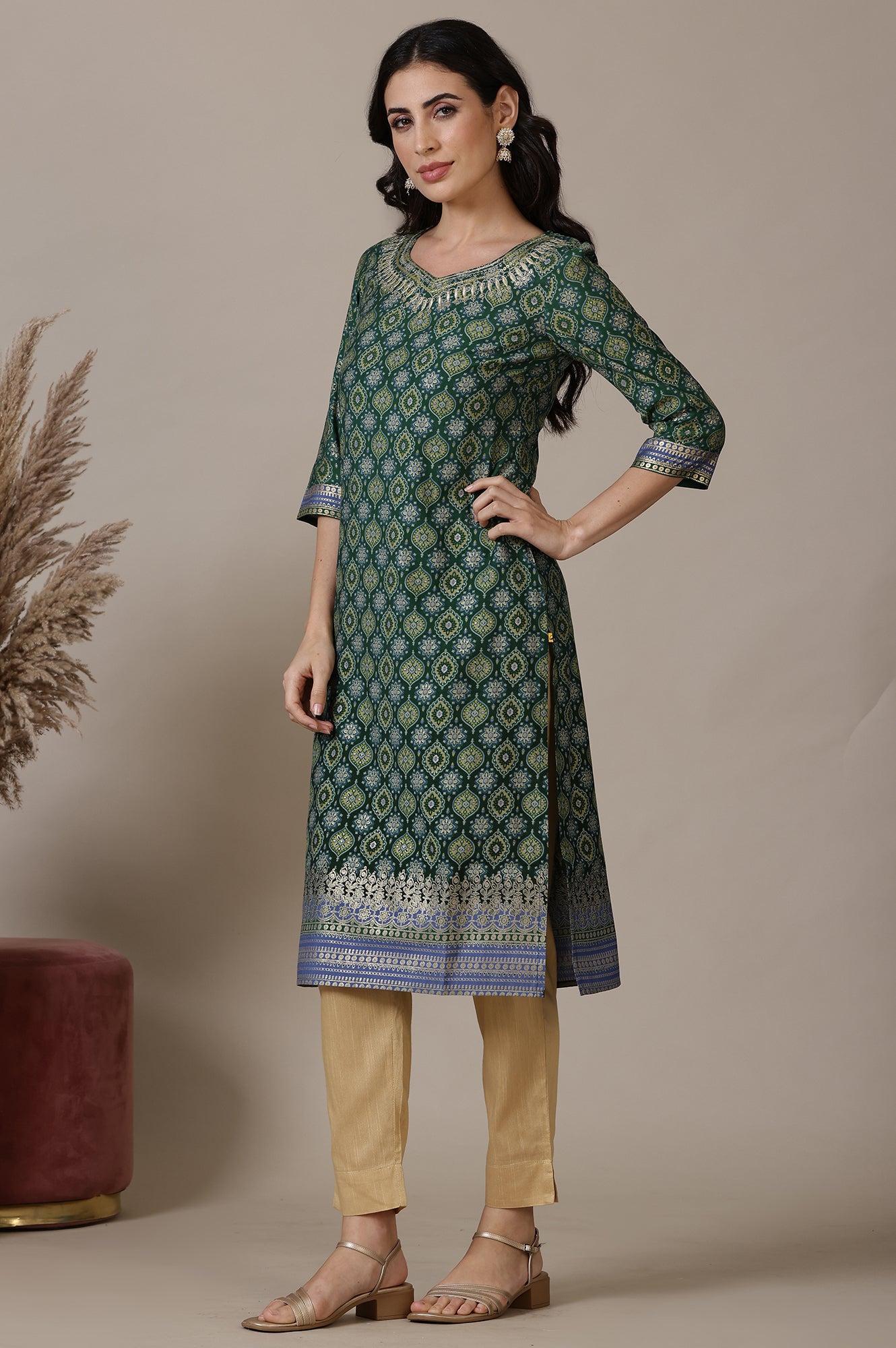 Green Abstract Printed Straight Kurta with Embroidered Neck