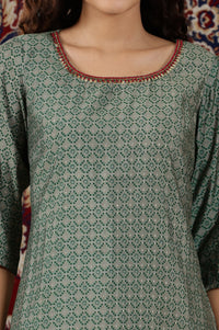 Green Abstract Ombre Printed Sequined Straight Kurta