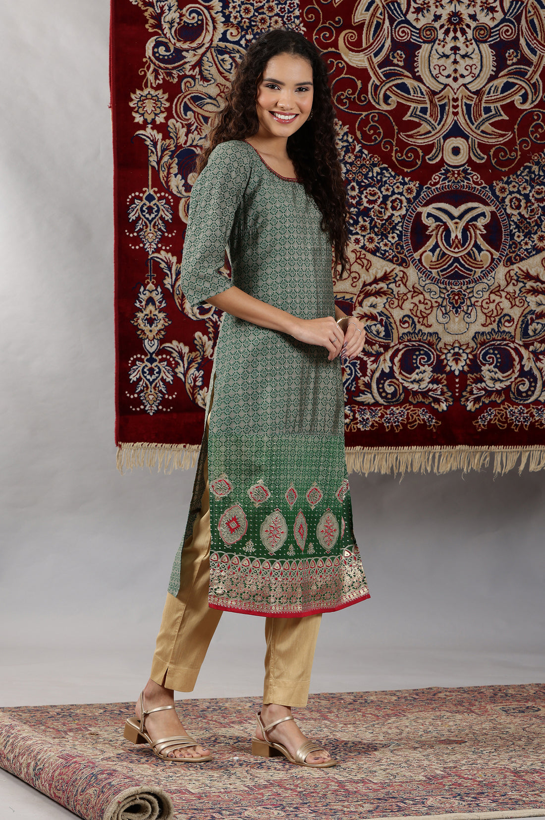Green Abstract Ombre Printed Sequined Straight Kurta