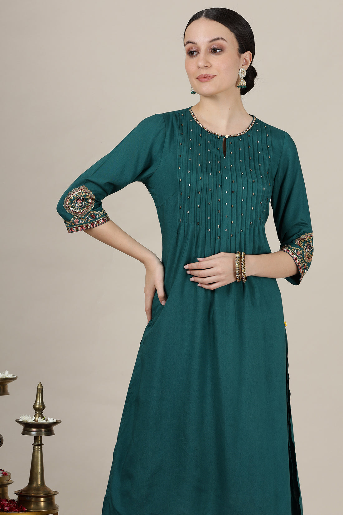 Green Solid Sequined Straight Kurta