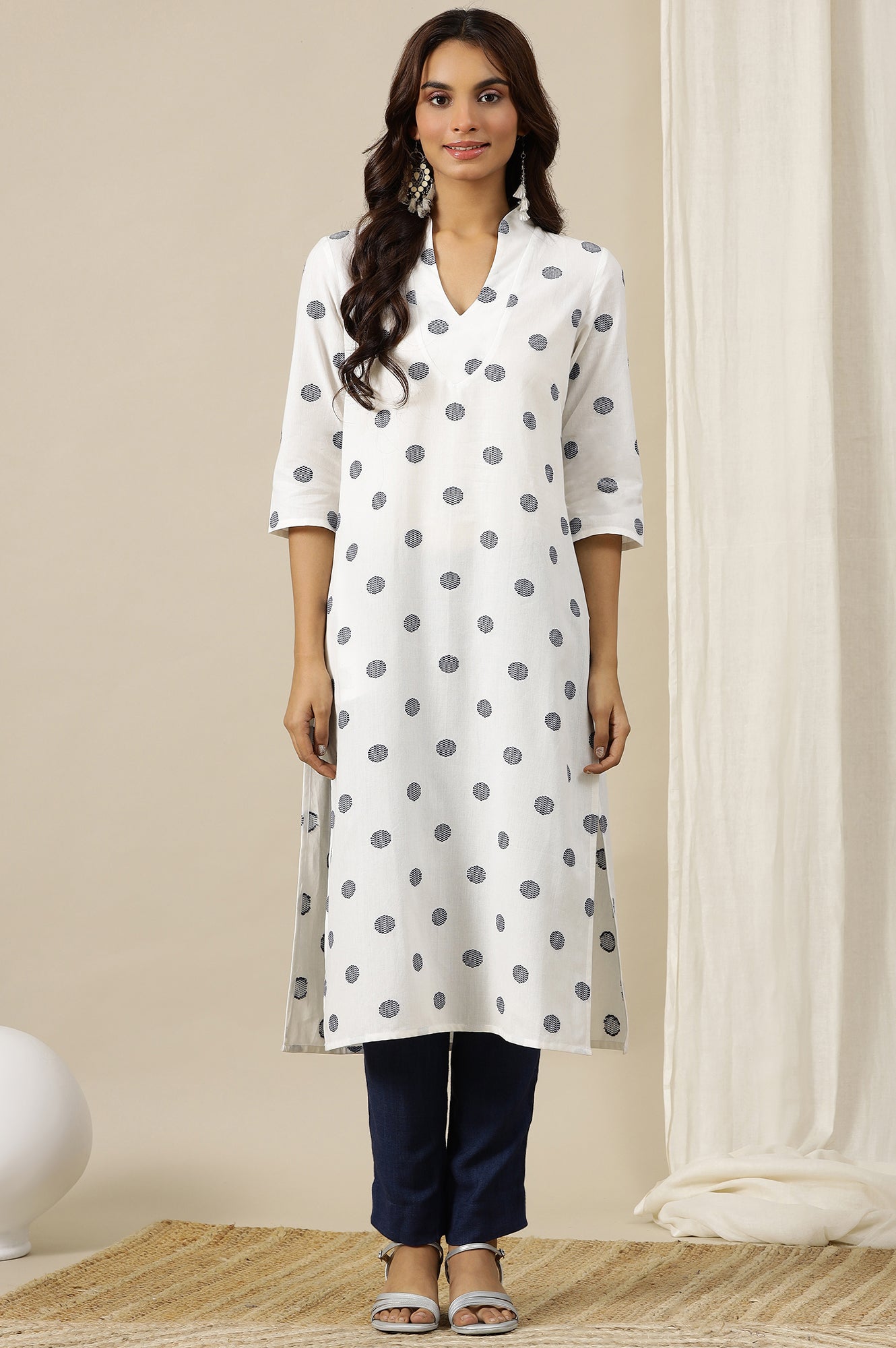 White Yarn Dyed Pure Cotton Straight Kurta in Stylized Neck