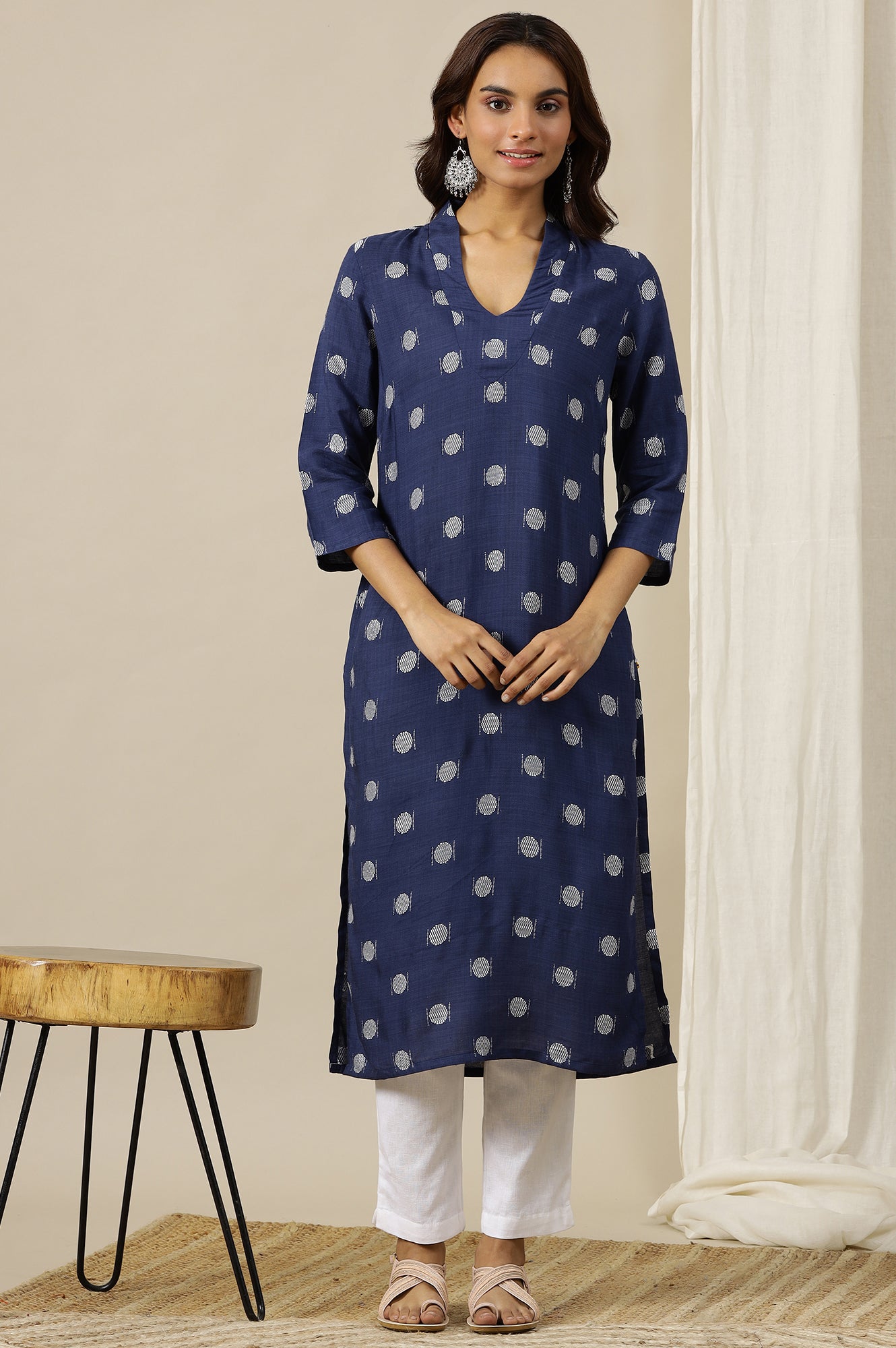 Ocean Blue Yarn Dyed Pure Cotton Straight Kurta in Stylized Neck