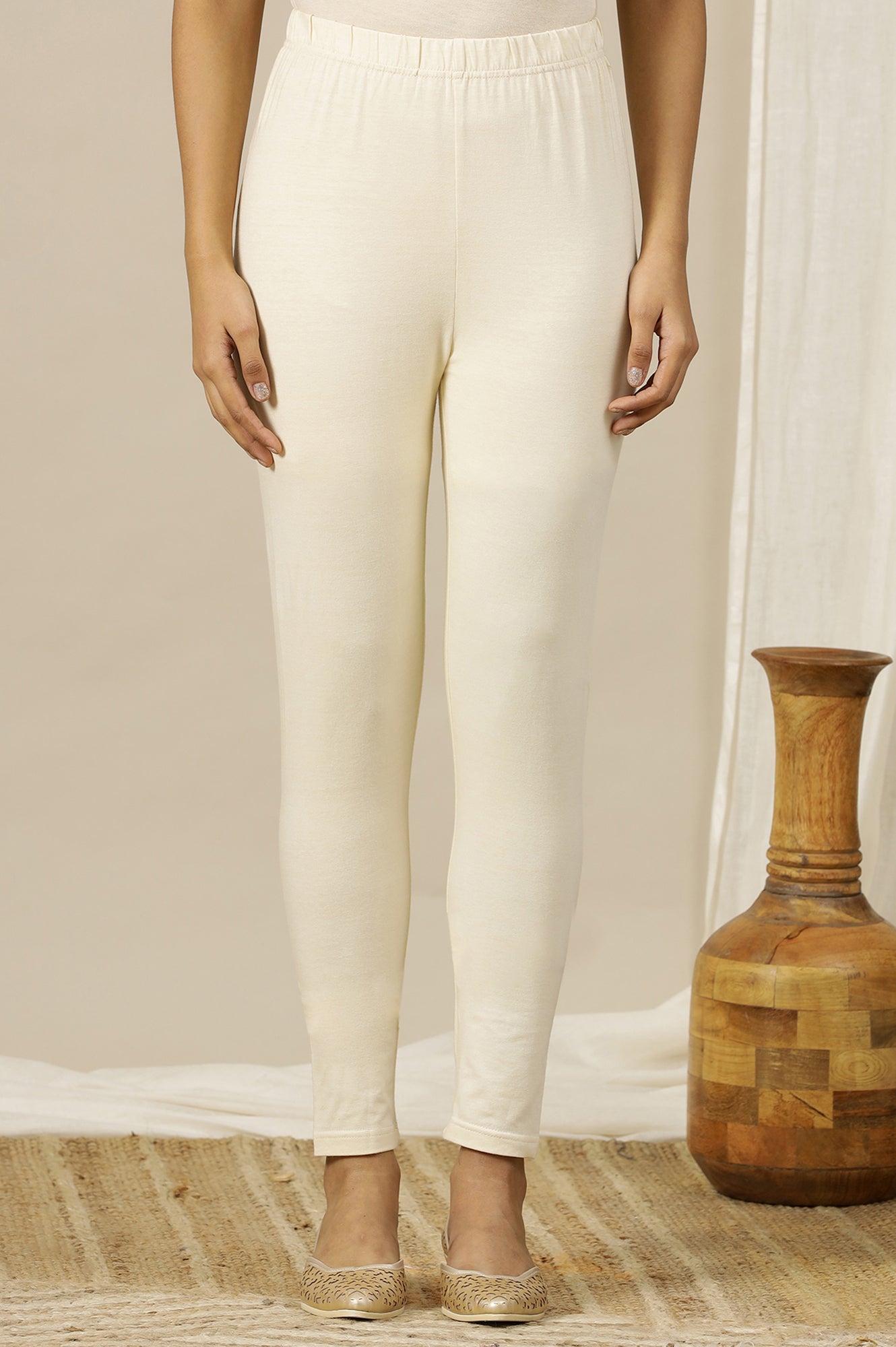 Seedpearl Cream Solid Cotton Lycra Stretchable Tights in Mid-Rise